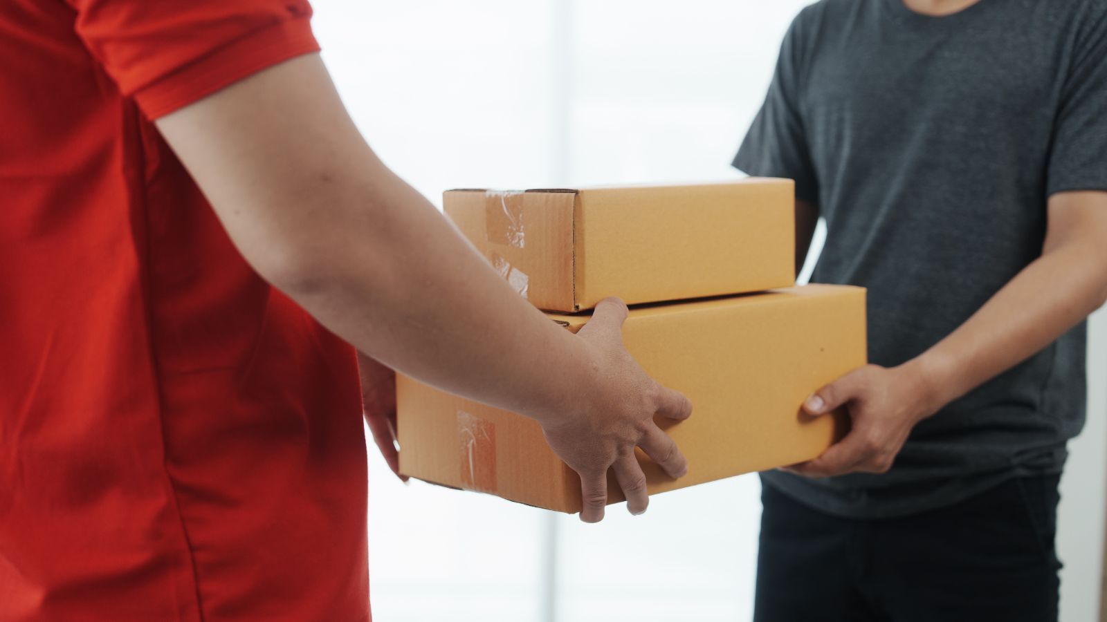 Last Mile Delivery Solutions: Optimizing Urban Logistics Efficiency